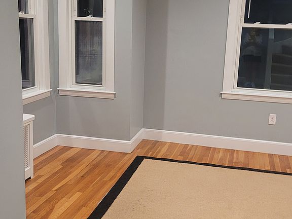 3rd image of 8 Wesley St #2
