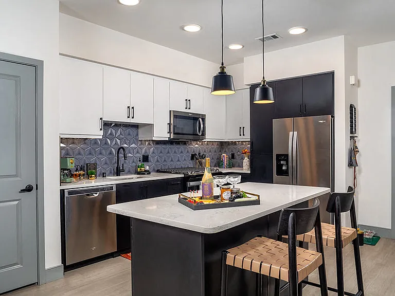 Chroma Apartment Homes — Photo 6