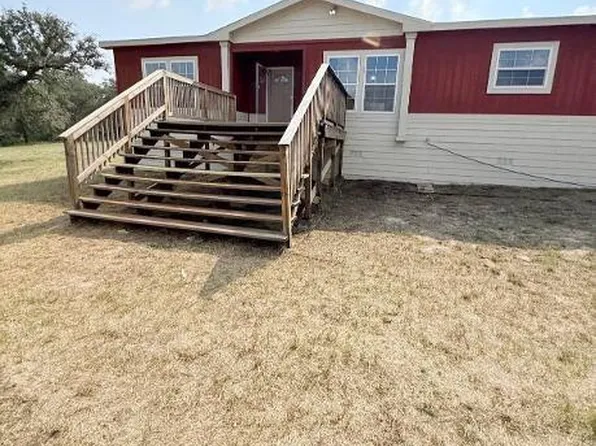 2189 Hickory Forrest Dr, Seguin, TX 78155