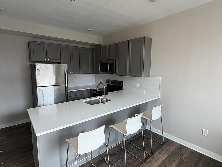 4217 Chestnut St #301 — Photo 4