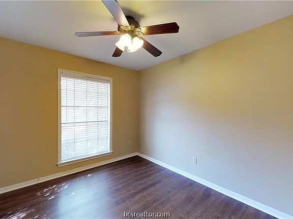 5th image of 3306 Dallis Dr