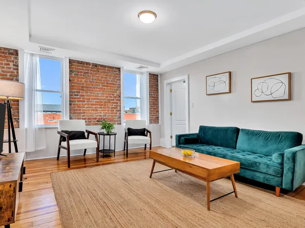 278 3rd St #2, Troy, NY 12180