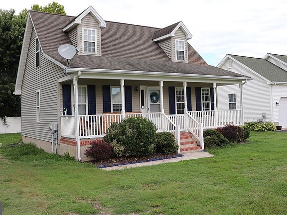 2nd image of 34762 Main St