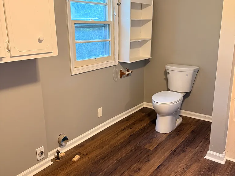 1341 Veterans Pkwy — Photo 9