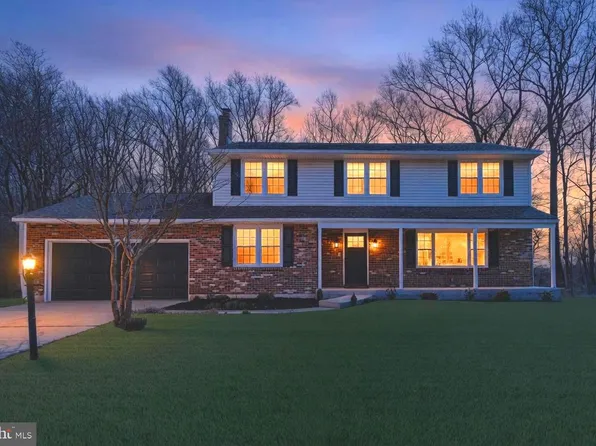 2320 Lighthouse Ln, Wilmington, DE 19810