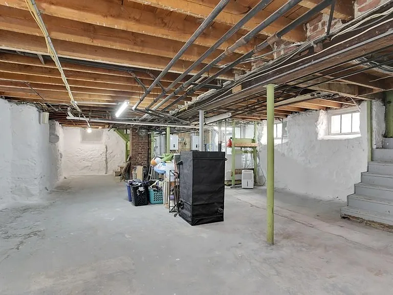 35 Manning St #2 — Photo 14