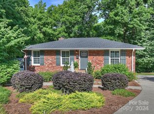 2201 Inverness Rd, Charlotte, NC 28209
