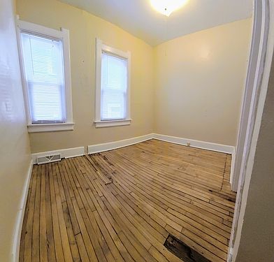 5th image of 1851 N Pulaski St #D