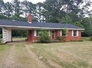 154 W Palmer St, Raeford, NC 28376
