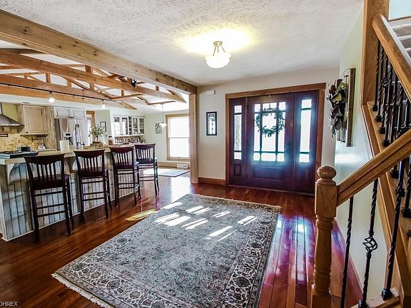 3rd image of 60 Tartan Ct