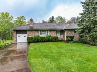 36900 Riviera Ridge Rd, Willoughby Hills, OH 44094