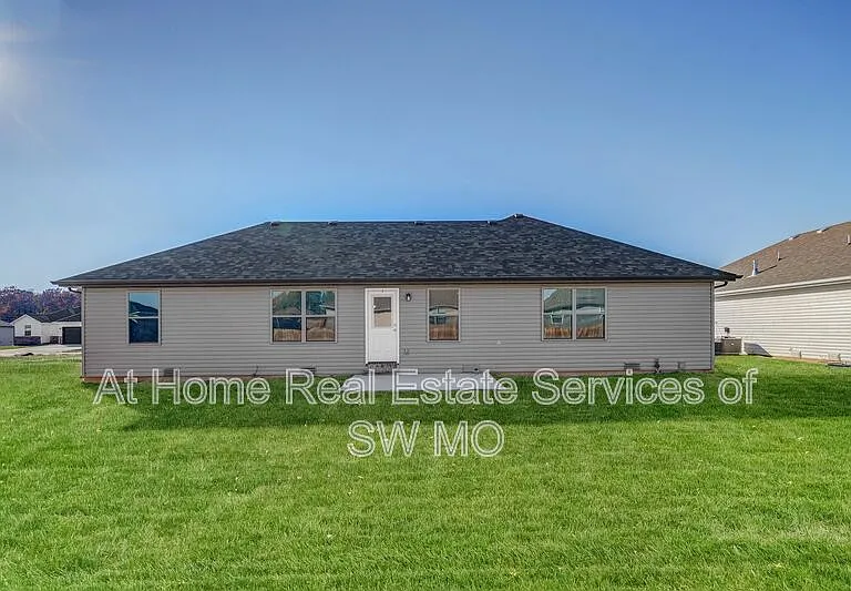 528 Evergreen Ave — Photo 24