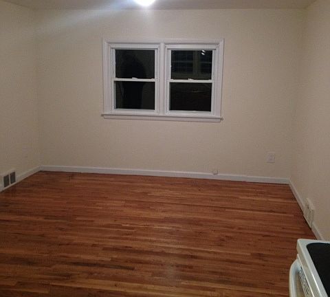 4th image of 31 Sunset Dr
