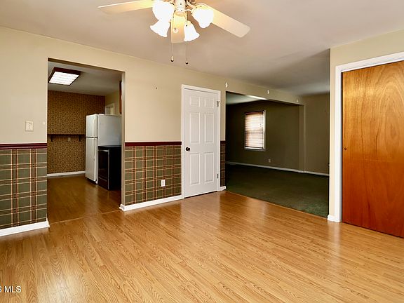 5th image of 1532 Gould Rd