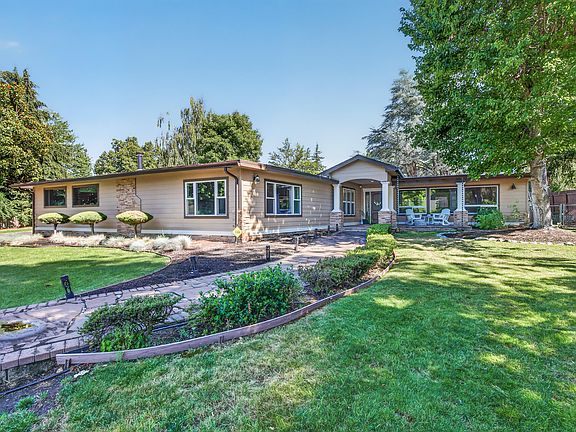 2nd image of 2201 Siskiyou Blvd