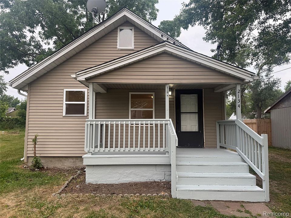 1st image of 2134 E McLean Ave