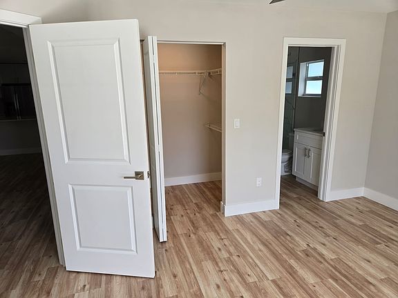 2nd image of 945 32nd St