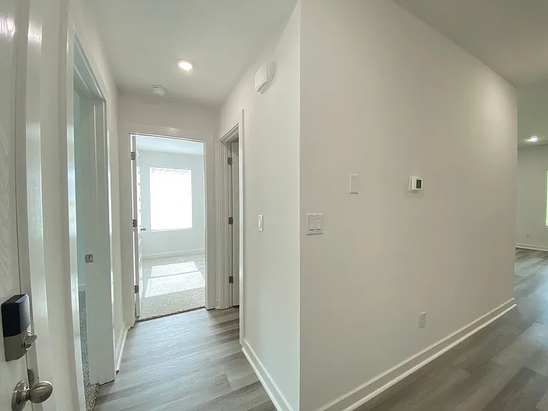 8424 Oxford Valley Dr — Photo 5