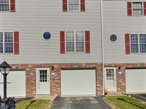 1003 Gazebo Dr, Greensburg, PA 15601