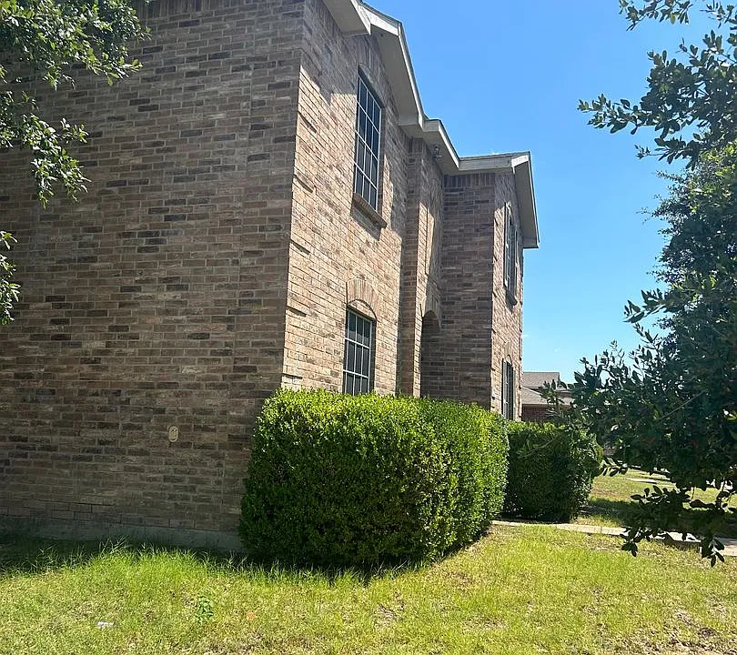1253 Tall Grass Dr