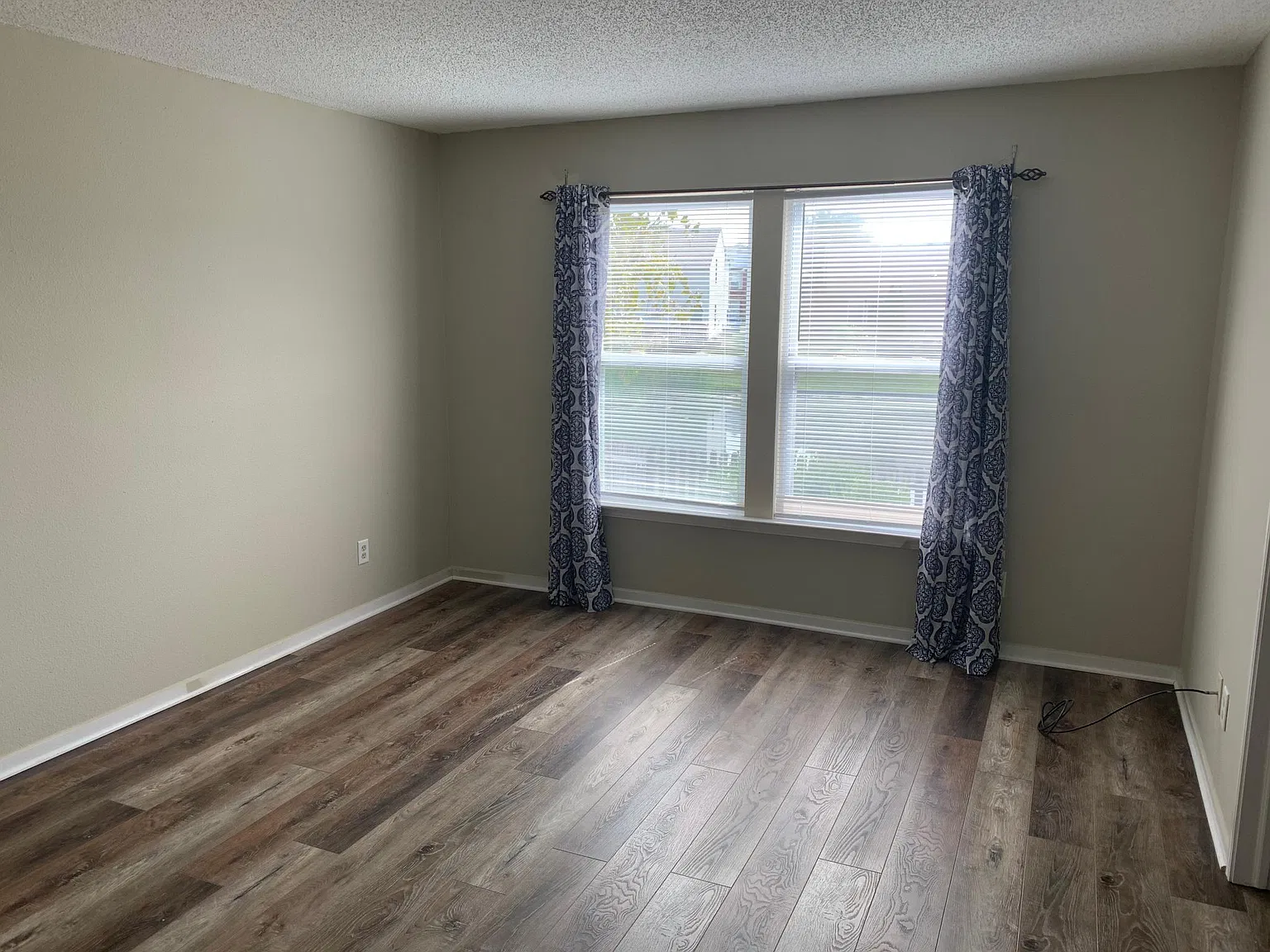 10371 Buckshire Ln — Photo 4