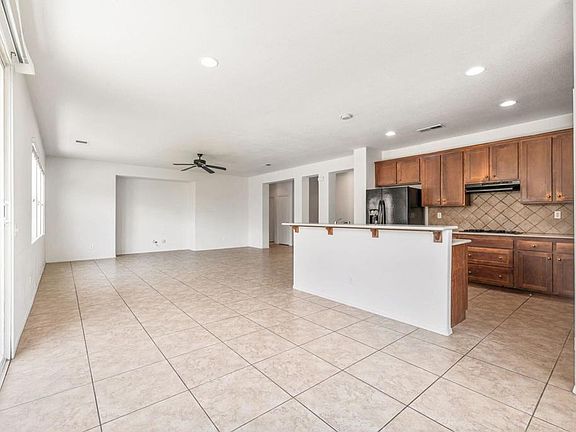 3rd image of 41309 Marston Ct