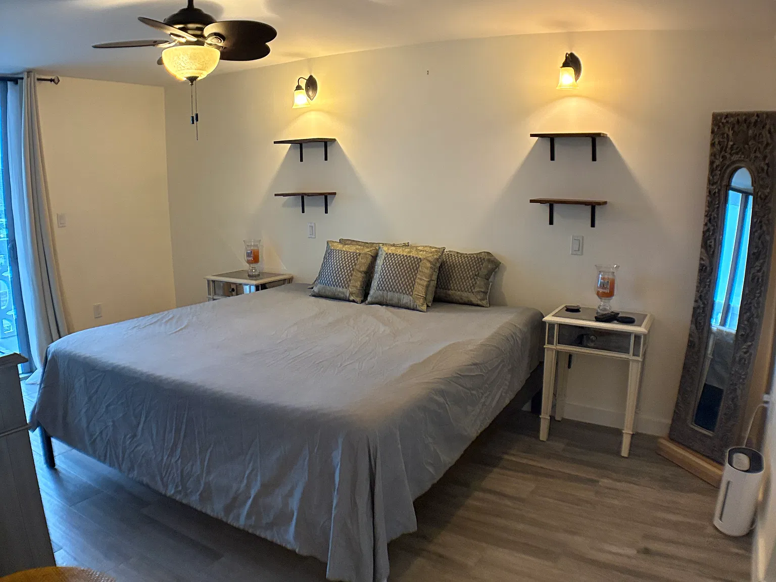 1 bed, 1006 sqft, $3,200 — Photo 4