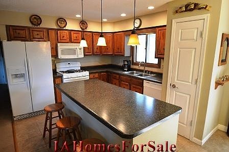 All Kitchen Appliances Included!