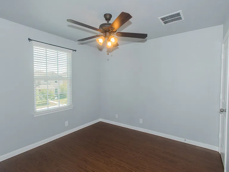 937 Alamo Plaza Dr — Photo 15