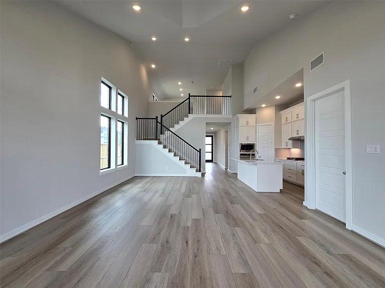 29710 Bur Creek Ln — Photo 8
