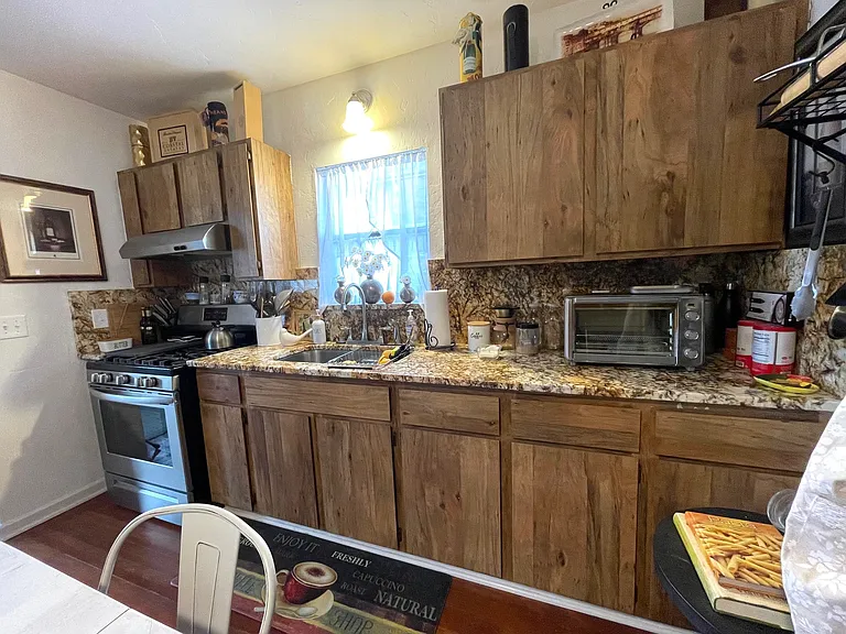 325 S Alarcon St — Photo 6