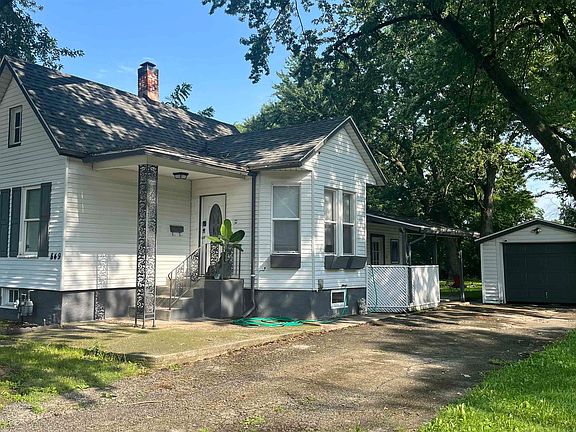 3rd image of 849 E Berrien St