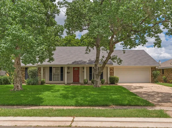 561 Northpark Dr, Bossier City, LA 71111