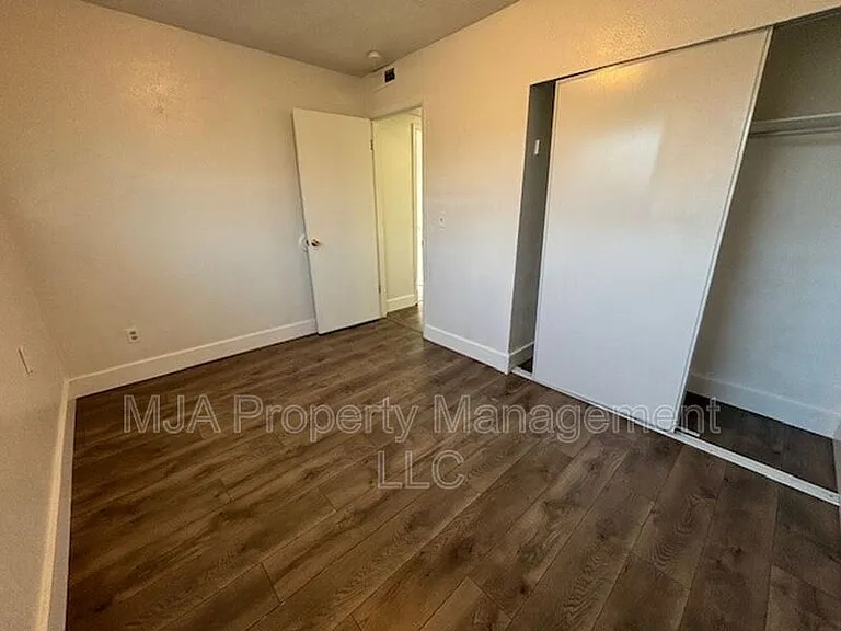 752 N Irving St #752-4 — Photo 5