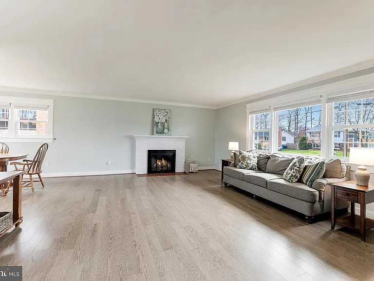 15010 Ulderic Dr — Photo 14