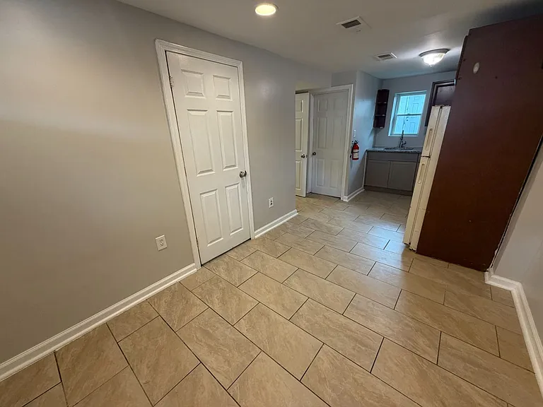 12 Borden Ave — Photo 5