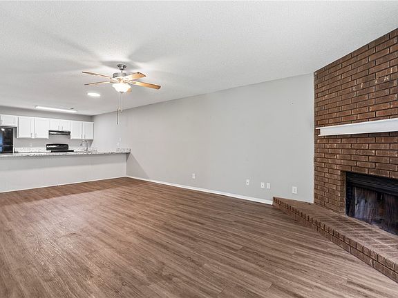 4th image of 3468 W Harvard St
