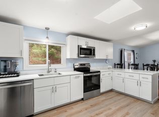 36 Presidents Way, Carver, MA 02330