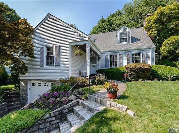 3rd image of 11 Essex Ct