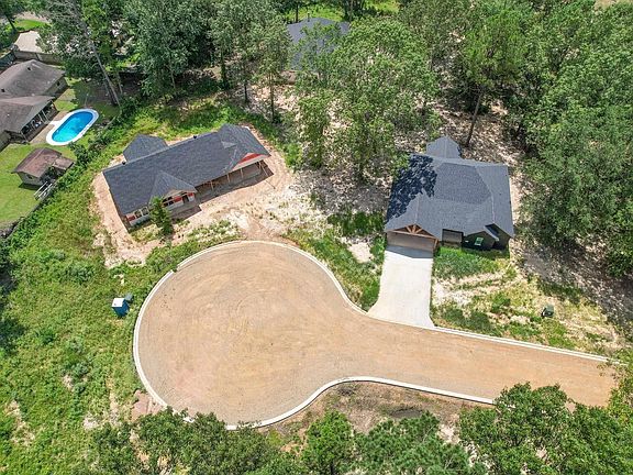 2nd image of 136 Leopard Dr