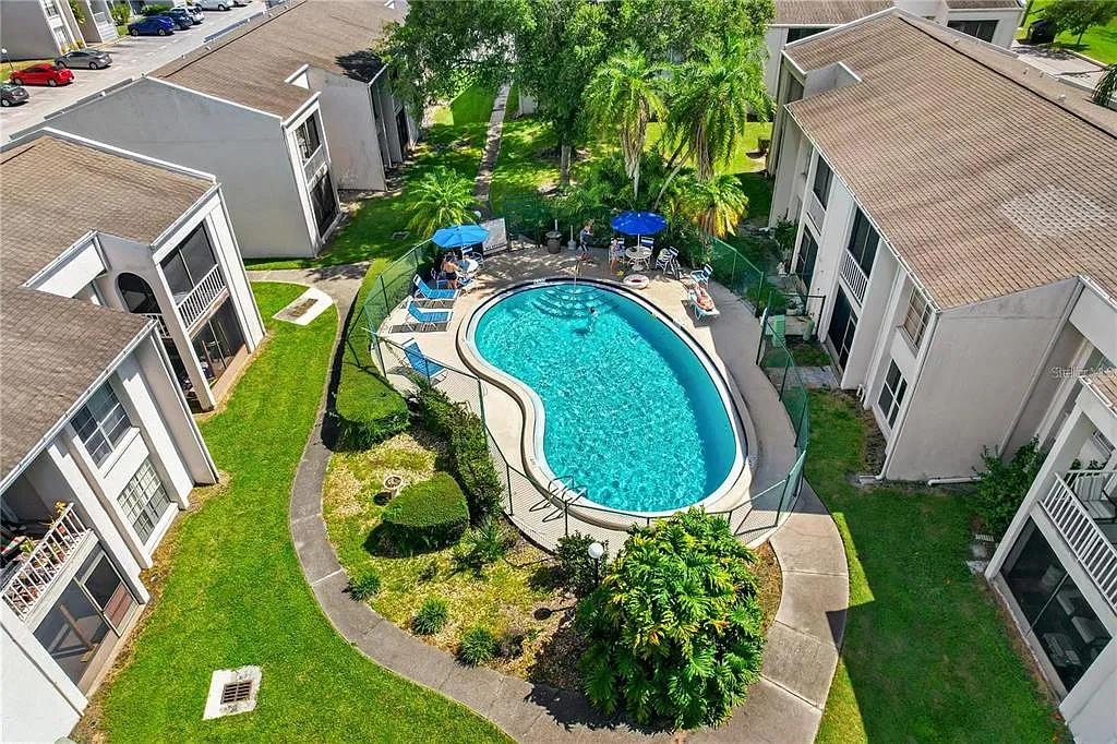 1 bed, 1.0 bath, 700 sqft, $1,400 — Photo 1