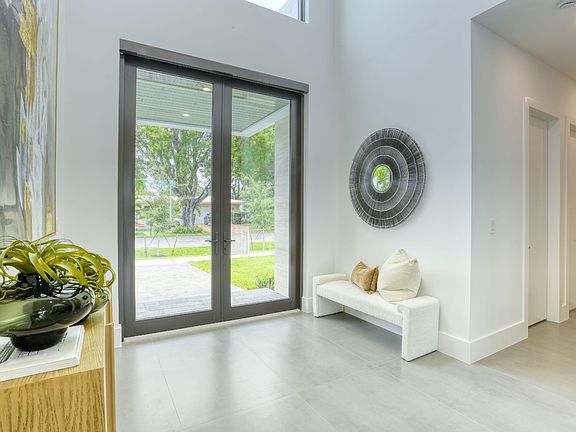 5th image of 5840 NE 22nd Avenue