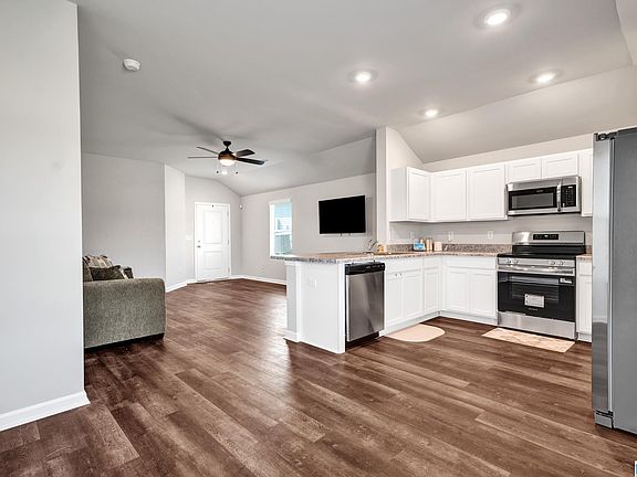 5th image of 1095 Brookhaven Ln