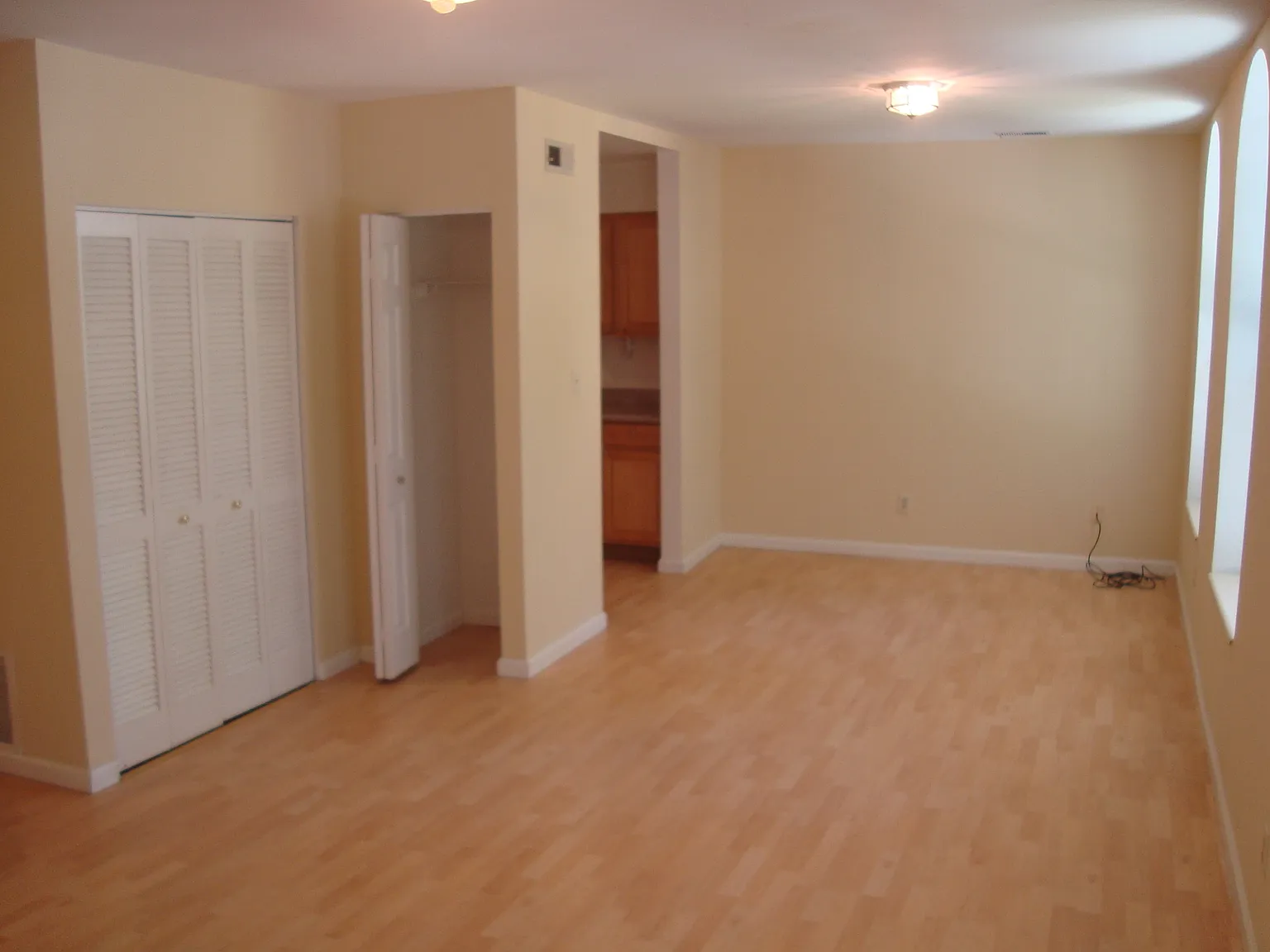1D: Newstead/McPherson Apts - 4390-E — Photo 3