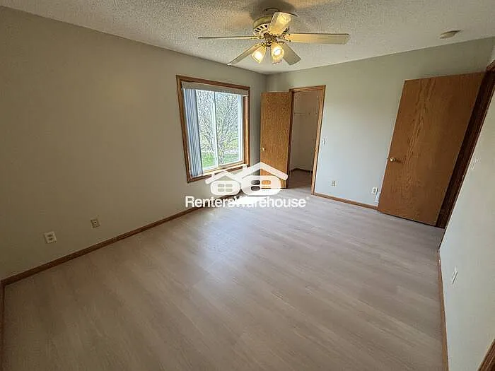 329 Alexander Ct — Photo 13
