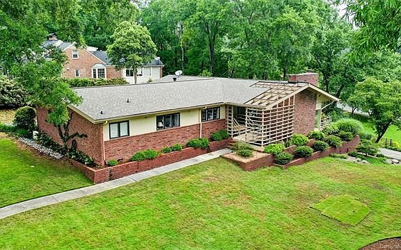3rd image of 6827 Folger Dr