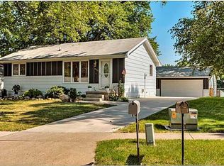 4207 Enden Ln, Des Moines, IA 50317