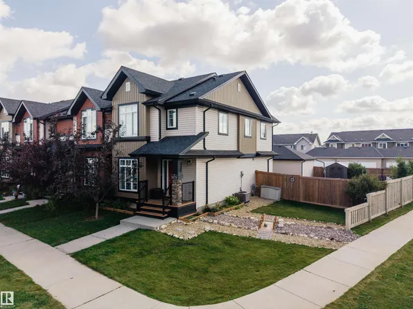 4478 Annett Cmn SW, Edmonton, AB T6W 2V7