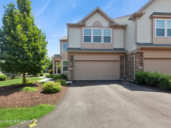1431 Crimson Ln, Yorkville, IL 60560