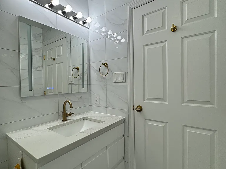 Full bathroom